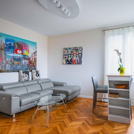 New With The Best View - 2Bd Bright Flat Near Ndk Sofia Eksteriør billede