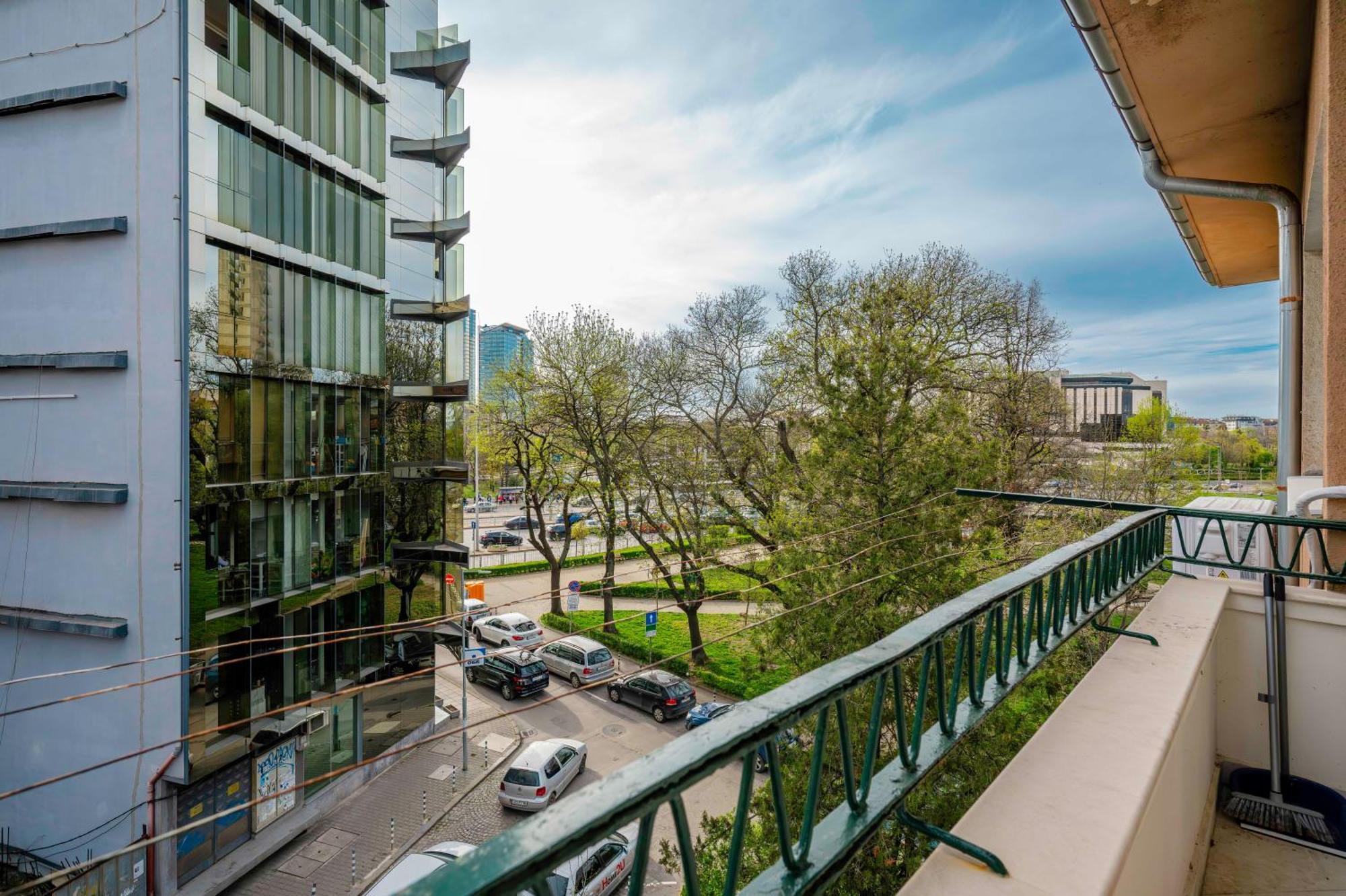 New With The Best View - 2Bd Bright Flat Near Ndk Sofia Eksteriør billede